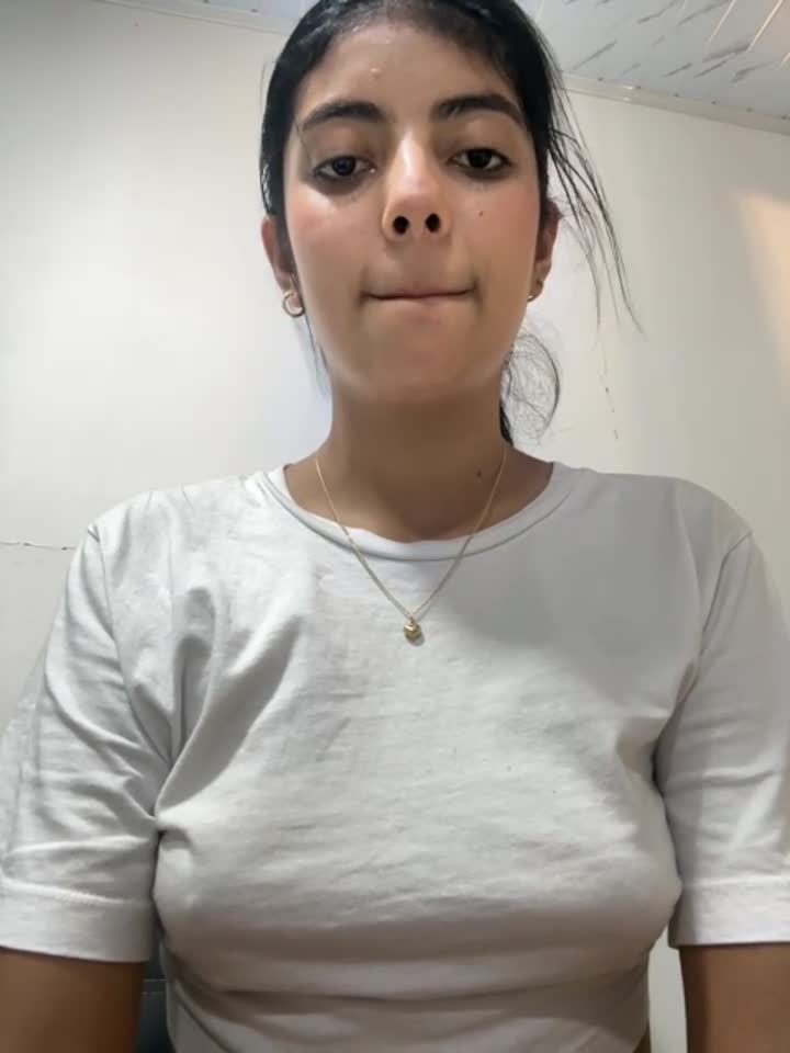 Baby_Niels - Stripchat webcam show • Monday, August 4, 2025 #Outdoor #RolePlay #Fingering